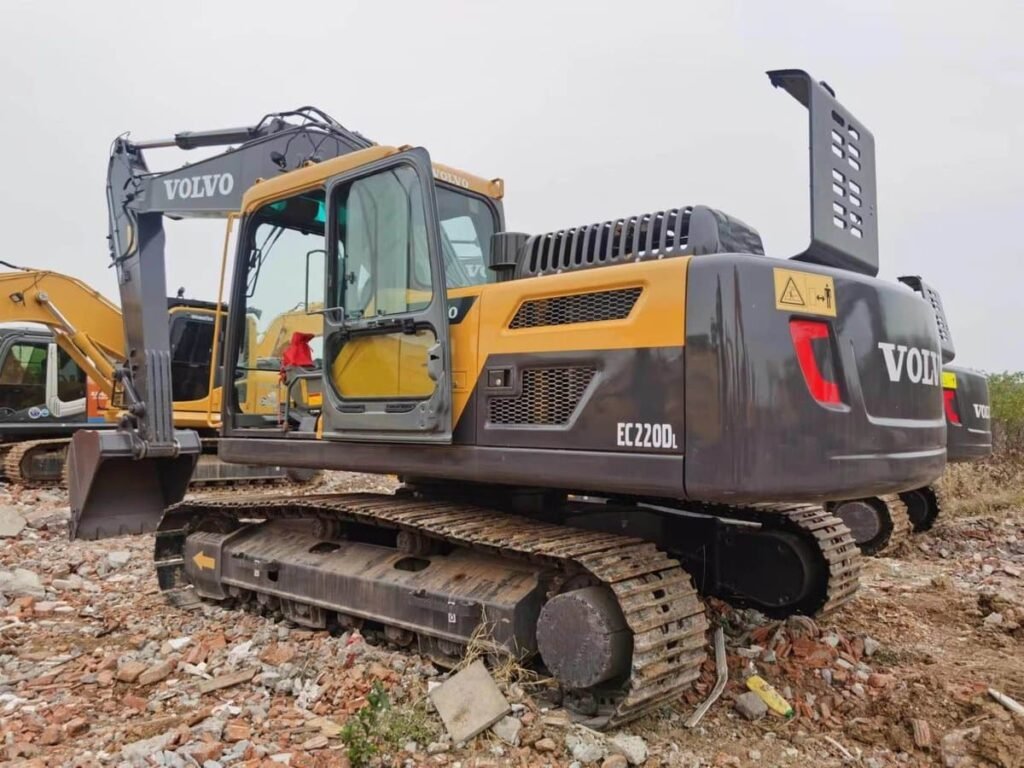 ABOUT 9 Used volvo EC220D Excavator Main Improving Fuel Efficiency methods