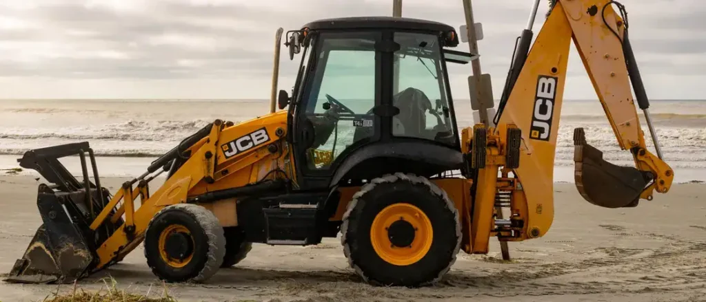 Excavator vs Backhoe: Unearthing the Differences for Construction Success 2 filters formatwebp