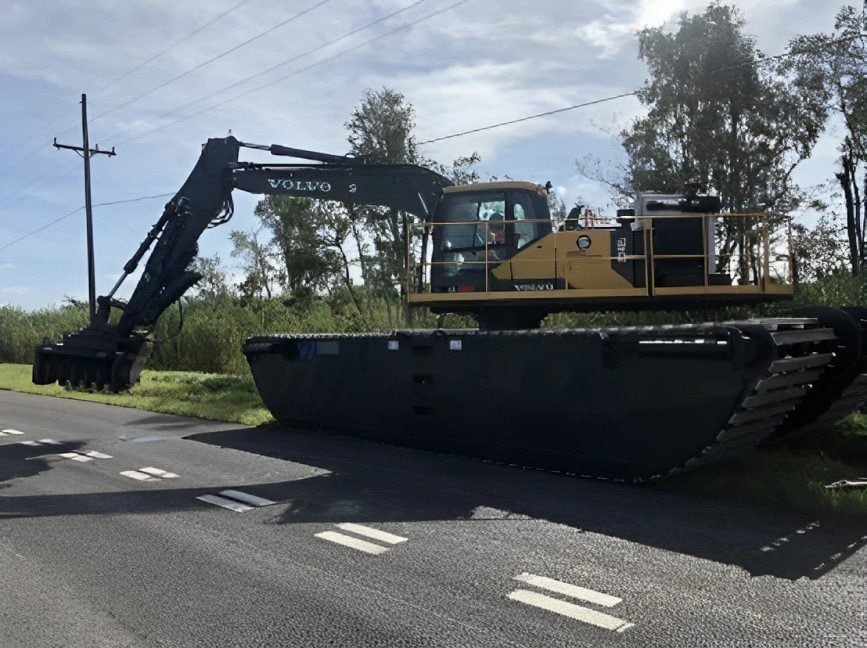 How to Choose the Right Amphibious Excavator for Your Project? 8 amphibious