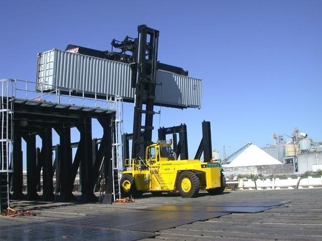 What is the World's Biggest Forklift? 4 biggest forklift9