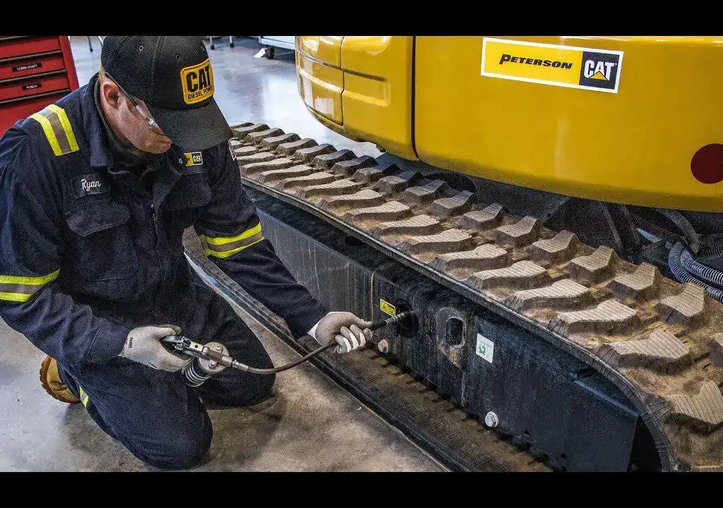 Excavator Inspection: How to Ensure You’re Getting a Good One? 3 maxresdefault 3 1024x720 1