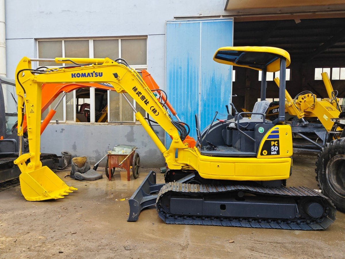 Exploring Mini Excavator Lifting Capacity by Model Size 2 mini komatsu excavator for sale